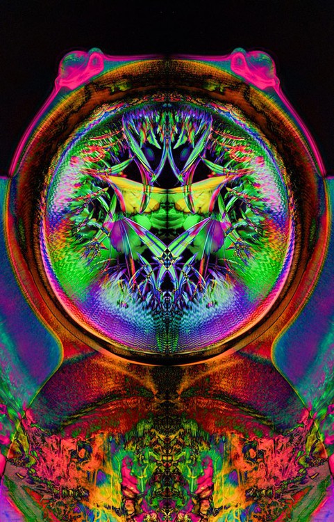 Mirror Law: (UN)seen Beauty of Transformation