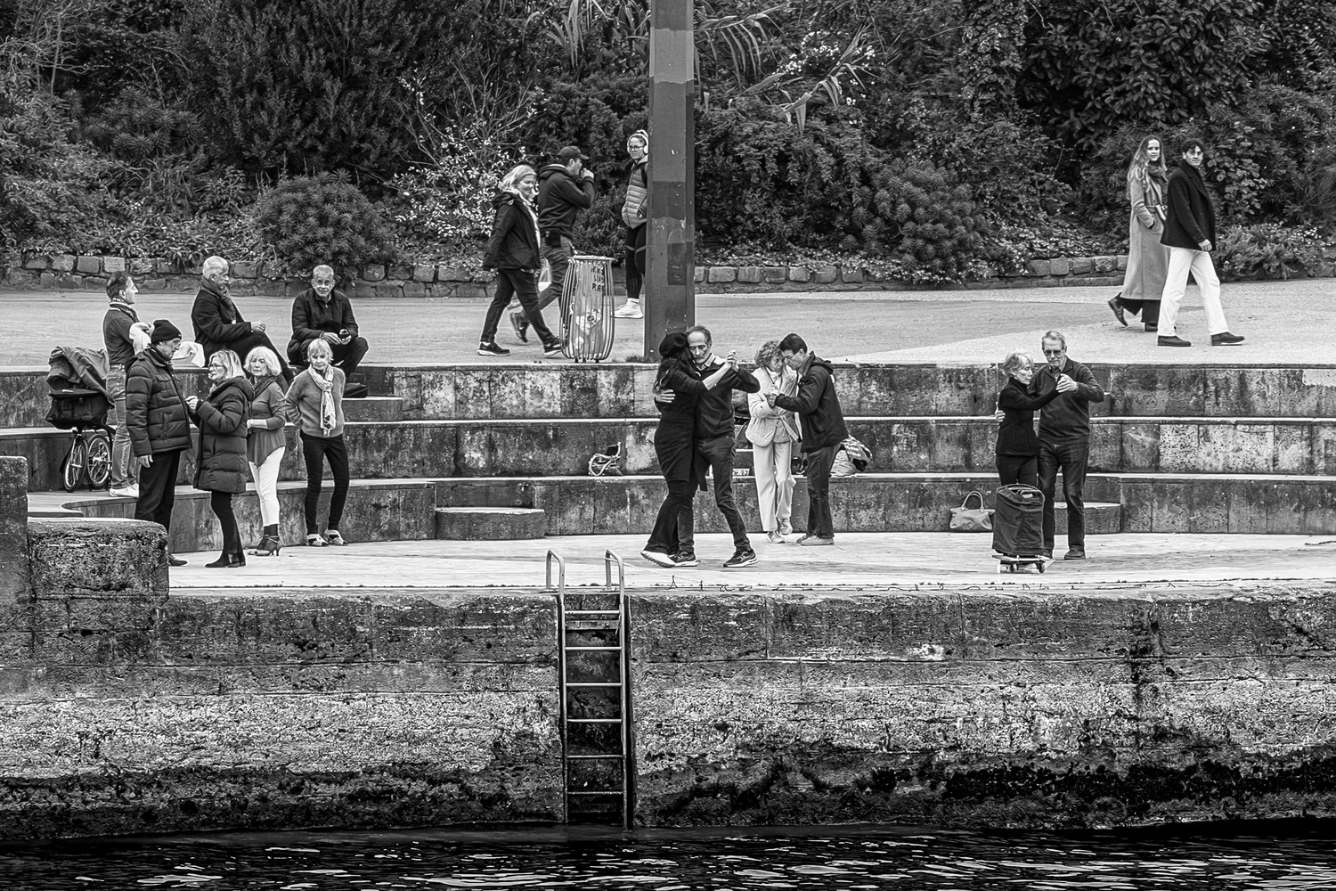 Dancing at the Seine River (Paris)