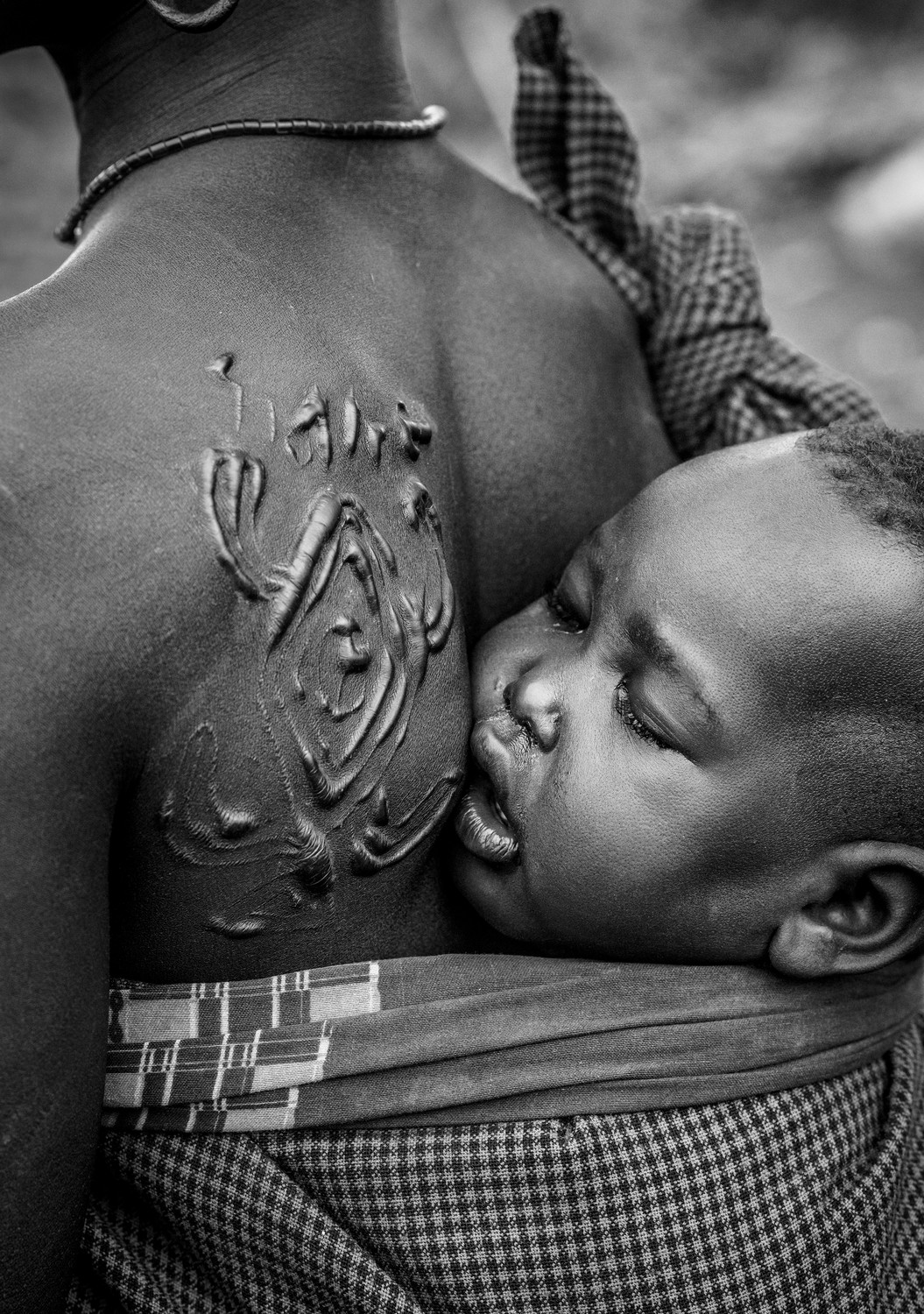 Marks of life among the Mursi