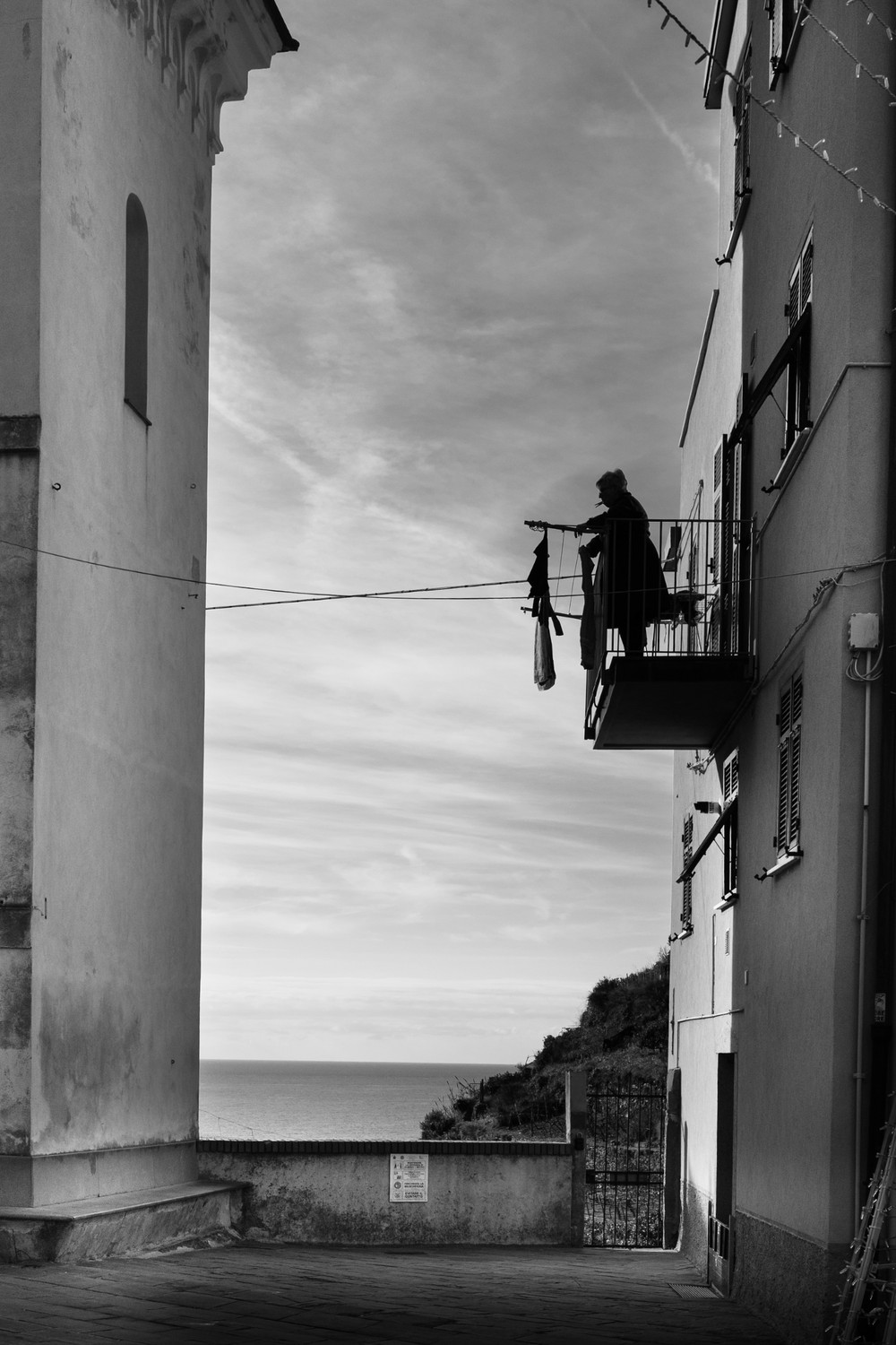 Simple acts under endless sky